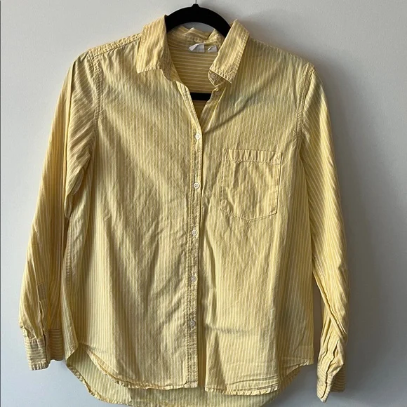 Gap Yellow Striped Button-Up Shirt
Size: Small
New - Picture 1 of 2